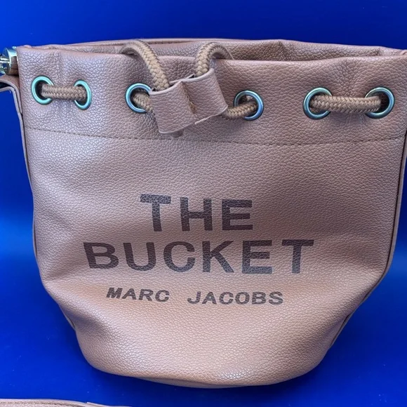 Marc Jacobs Tan Bucket Leather Shoulder Bag